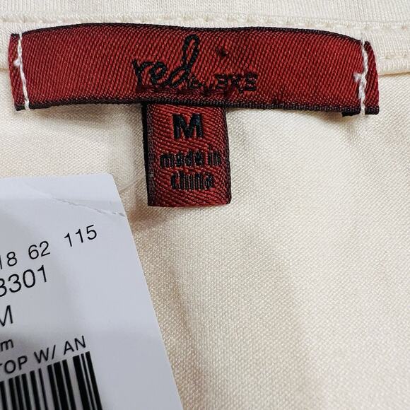 Red By Bke Buckle Women's Asymmetrical V Neck Top Shirt Size Medium NWT - Picture 6 of 6